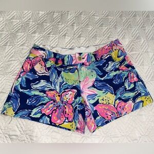 Lilly Pulitzer Navy Floral Women's Callahan knit stretch Shorts - 2